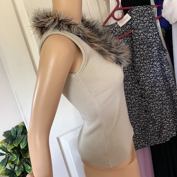Sirens fluffy Marilou feather scoop neck sleeveless sweater tank top S M - Picture 7 of 14
